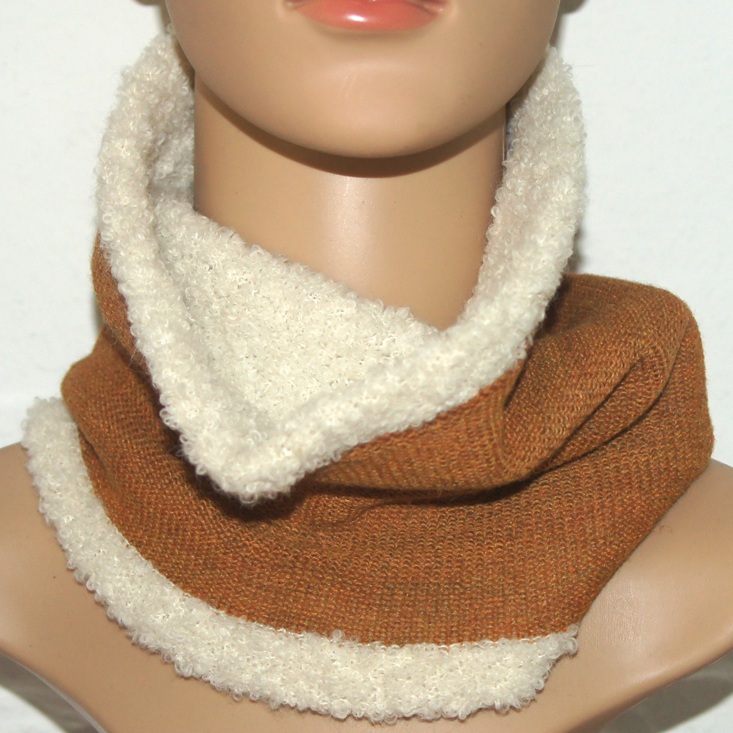 Halswärmer/neckwarmer AURORA, Farbe/colour: rostbraun-weiß/russet-white